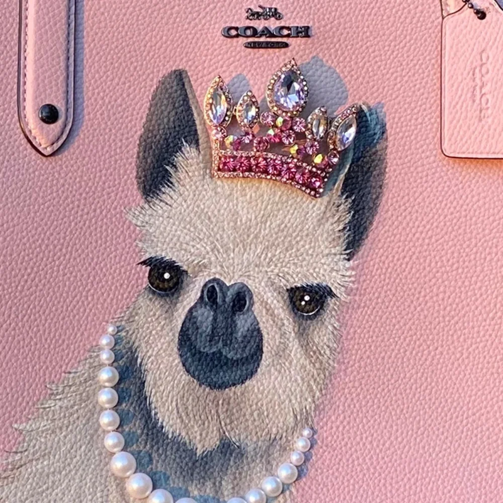 Genuine Coach Llama Queen Pink Tote - Picture 2 of 4
